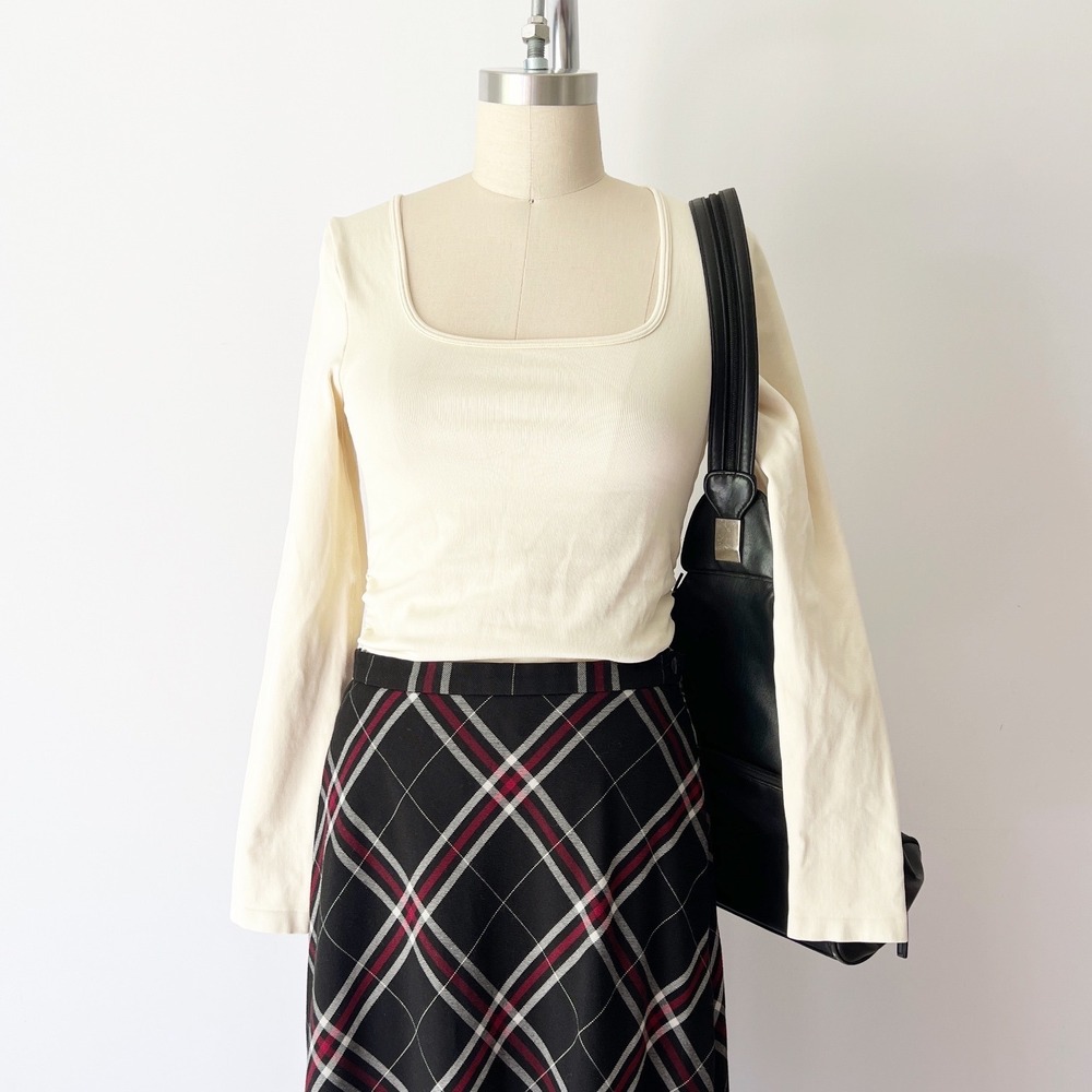 OQQ Bodysuit Cream Ribbed Square Neck Long Sleeve Ruched Side Size Medium